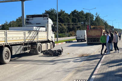 Kamyona arkadan çarpan motosiklet sürücüsü ağır yaralandı