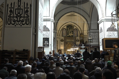 Ramazan'ın ilk cumasında Ulu Cami doldu taştı