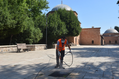 Yıldırım'da ilaçlama çalışmaları devam ediyor