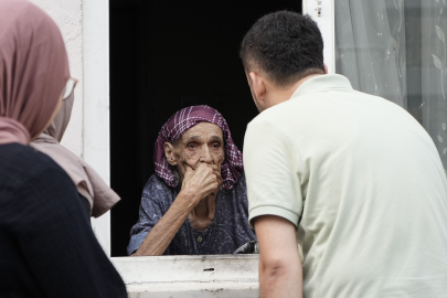 94 yaşındaki ninenin dramı...Sosyal medyada paylaşıldı, konuk evine kaldırıldı