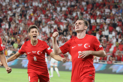 Milliler, İzlanda'yı devirdi! Kerem Aktürkoğlu 3 golle yıldızlaştı