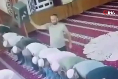 Namaz kıldıran imama plastik tabure ile vurdu