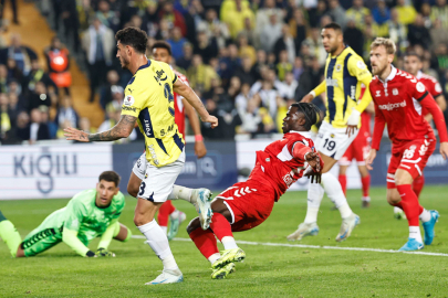 Fenerbahçe, Kadıköy'de 4 golle kazandı!