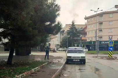 Aracını sokak çeşmesinde yıkayan sürücüye ceza yağdı