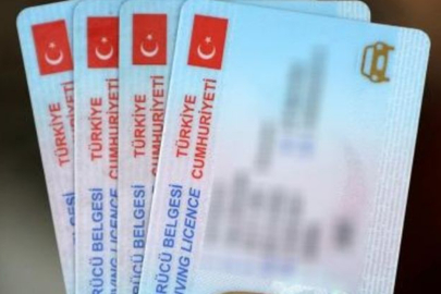 Eski tip ehliyetleri yenileme süresi uzatıldı