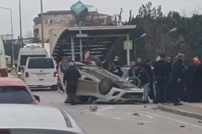 Takla atan otomobilden burnu bile kanamadan çıktı