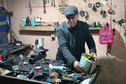 40 yıllık oto elektrik ustası teknolojiye direniyor